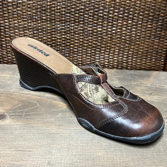 90’s Unlisted Showcase Brown Wedges - Picture 12 of 16